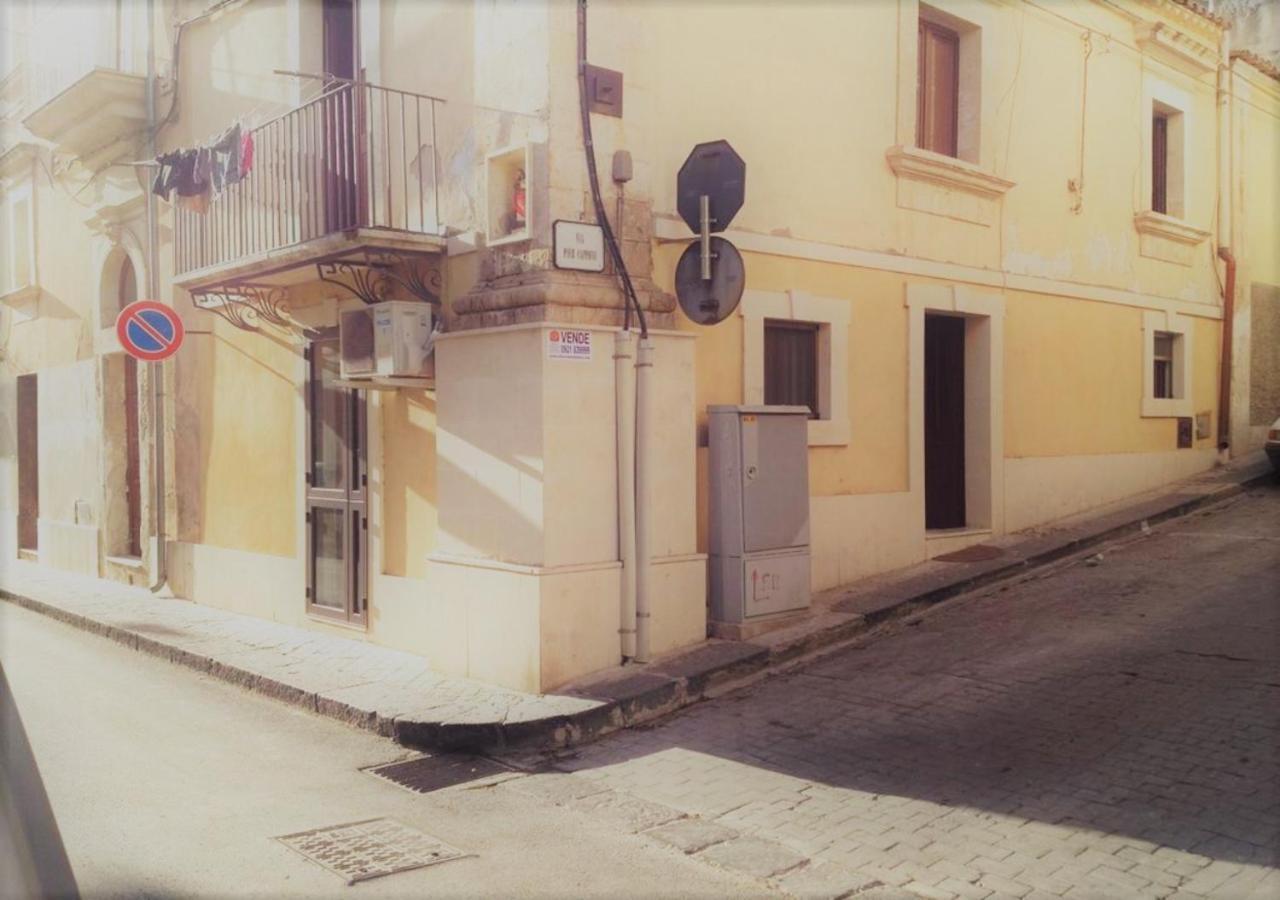 Casa Vacanza Zeus Noto Buitenkant foto